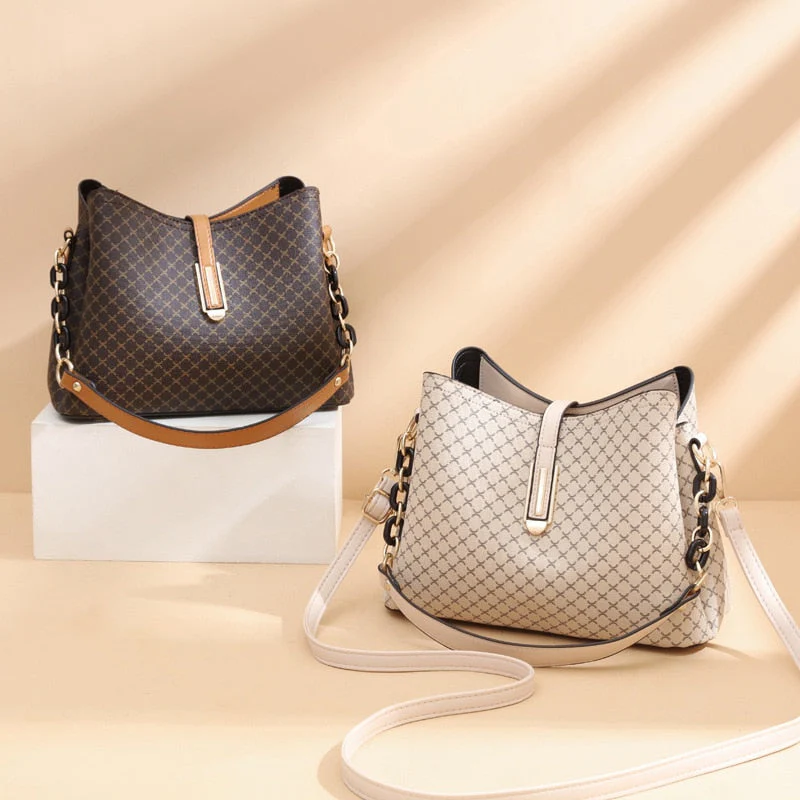 Bolsa Feminina em Couro Nobre - Ayla Hernandes - Image 6