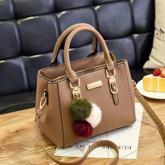 Bolsa Feminina em Couro Nobre - Image 4