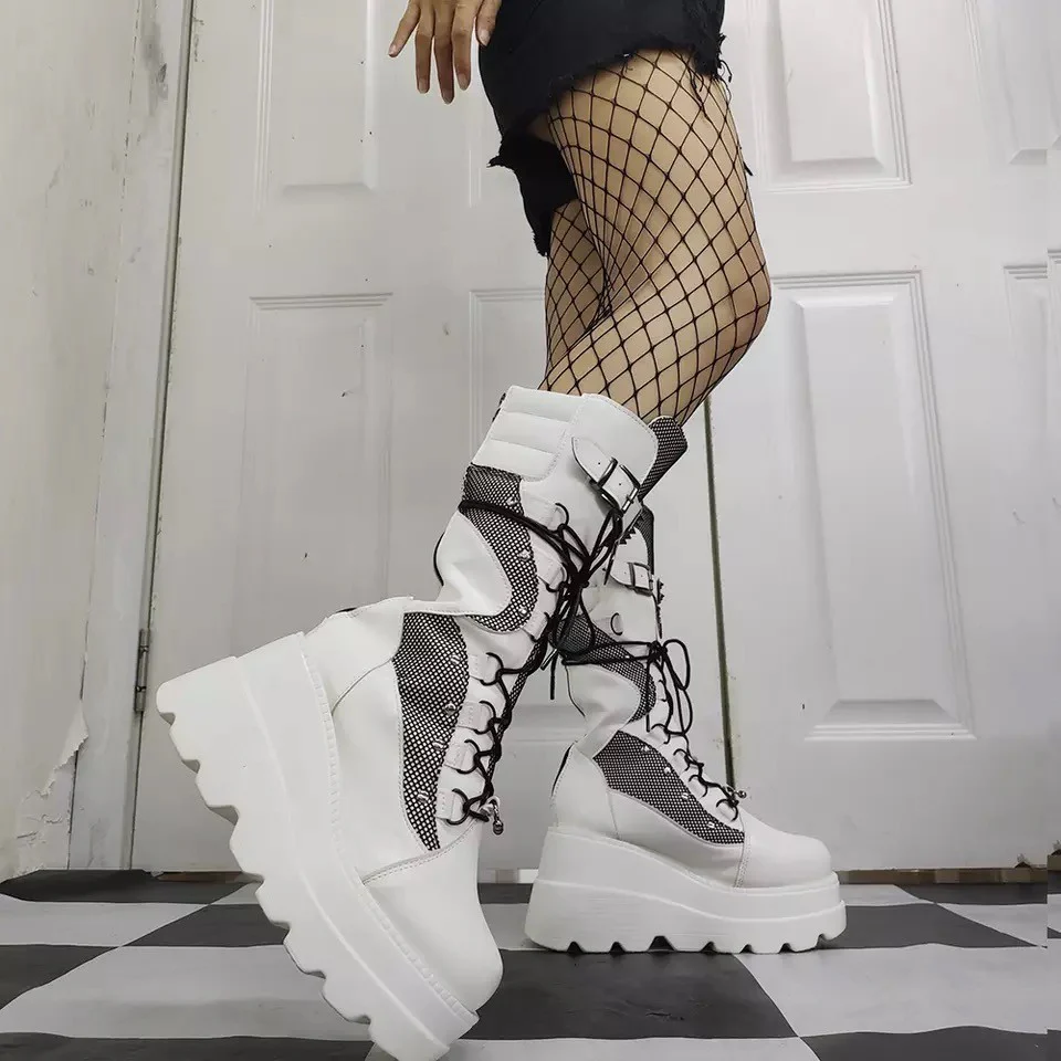 Bota Demonia Plataforma - Image 3