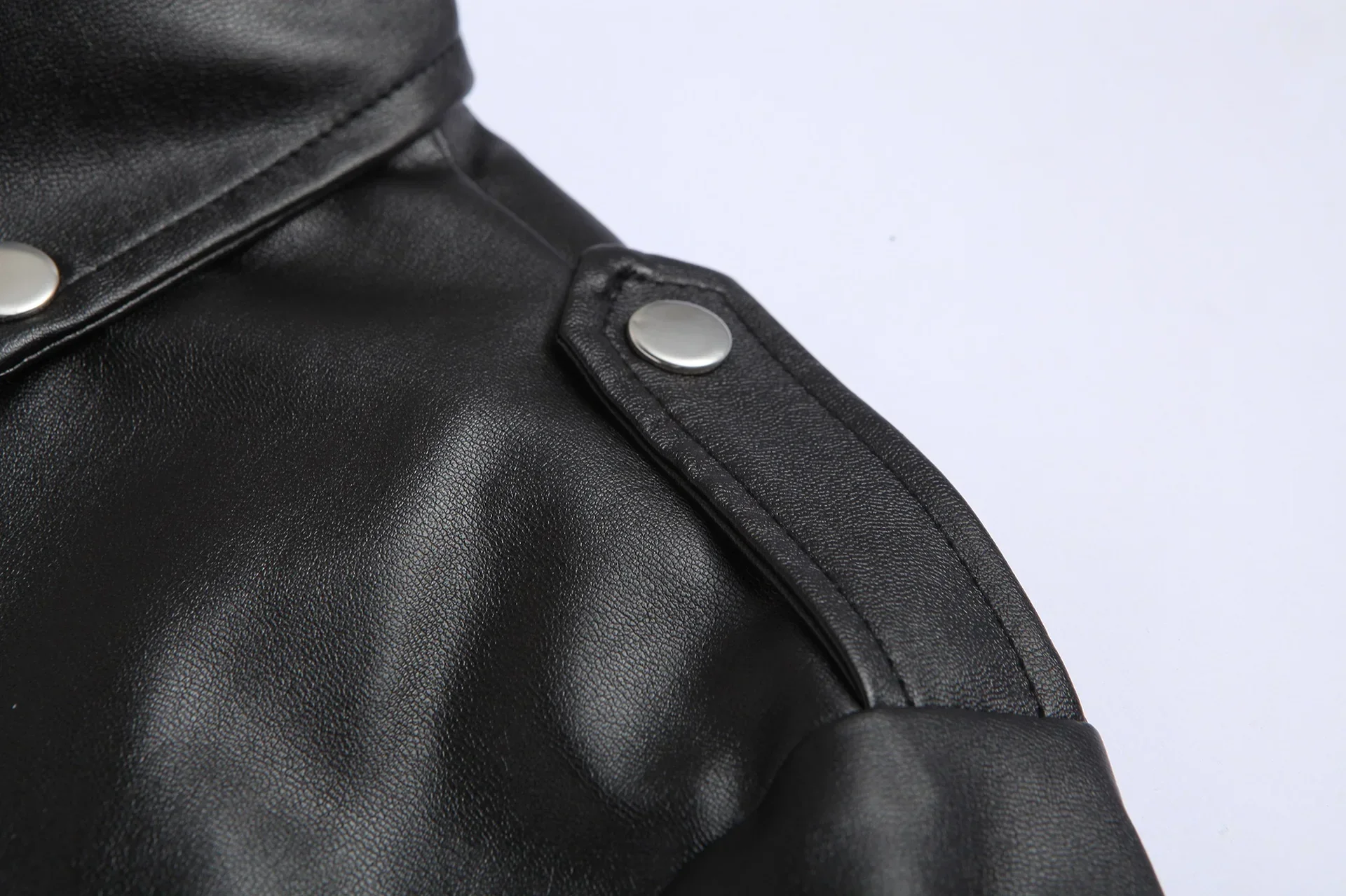 Jaqueta Masculina em Couro - JaquetPro - Image 3