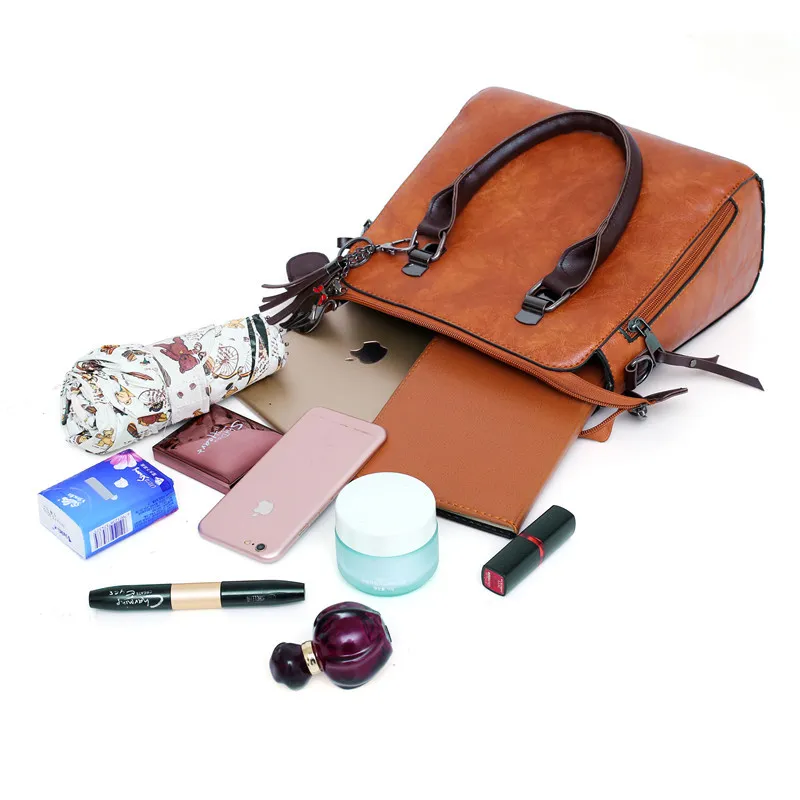 Kit Premium em Couro Nobre - Bolsa + Carteira + Carteira de Mão + Necessaire de Brinde - Image 5